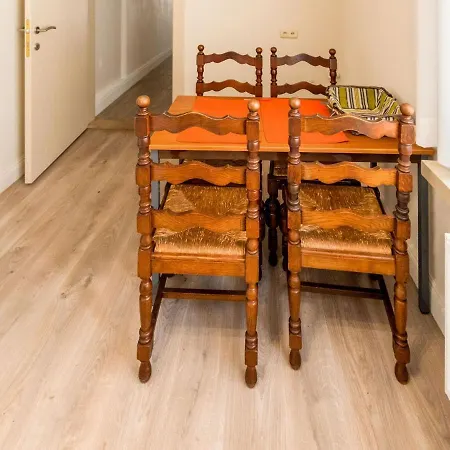 Vakantiehuis Cosy In With Terrace *