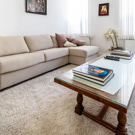 Vakantiehuis Cosy In With Terrace *